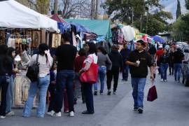 Comerciantes del Centro Histórico esperan un repunte en las ventas durante los días previos a Navidad, pese al aumento de visitantes y al menor gasto por persona registrado en esta temporada decembrina.