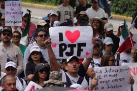 CIUDAD DE MÉXICO, 28AGOSTO2024.- Estudiantes de la Facultad de Derecho marcharon para exigir justicia en Defensa del Estado de Derecho al Poder Judicial. La protesta inició en el Águila de la Facultad de Derecho y finalizó en el Consejo de la Judicatura Federal. FOTO: GRACIELA LÓPEZ /CUARTOSCURO.COM