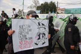 Colectivos, activistas y la ciudadanía se han reunido en la Ciudad de México para marchar contra la gentrificación, que ha sido principal agravante del despojo de vivienda, desplazamiento forzado y un alza de precios.