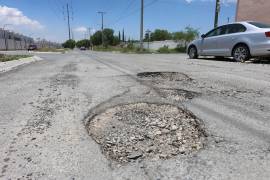 Antonio Nerio Maltos explicó que el deterioro del asfalto y el colapso de drenajes por acumulación de basura son las principales causas del incremento de baches en Saltillo.