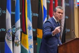 El secretario de Defensa, Pete Hegseth, habla en la Conferencia Anticarteles de las Américas, celebrada en el Comando Sur en Doral, Florida.