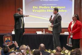 Pedro Enrique Trujillo Hernández fue elegido nuevo director de la Facultad de Enfermería el 12 de abril; hoy rindió protesta.