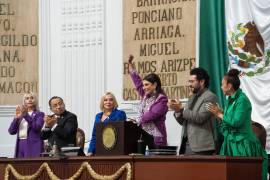 La jefa de Gobierno de la Ciudad de México saludó a simpatizantes antes de presentar los resultados de su administración durante el último año.