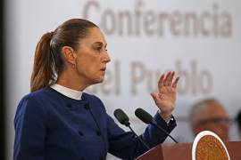 “El lunes, el lunes”, expresó Sheinbaum, sin ampliar por el momento su postura sobre lo dicho por su homólogo.