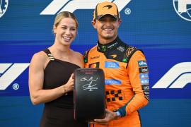 Lando Norris celebró su primera pole de 2026; Checo Pérez enfrentará una complicada remontada desde el fondo de la parrilla.