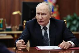 El presidente ruso Vladimir Putin se reúne con el gobernador de la región de Zaporozhye, Yevgeny Balitsky (no aparece en la imagen), en el Kremlin en Moscú, Rusia.