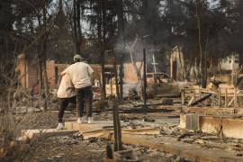 Los incendios forestales de Los Ángeles han provocado diez muertos y afectado a más de 10,000 estructuras. Estos son otros fuegos famosos por las catástrofes que dejaron a su paso.