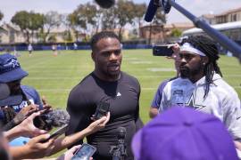 A través de sus redes sociales, el jugador de 26 años señaló la falta de comunicación con la directiva, a pesar de intentos previos por iniciar negociaciones.