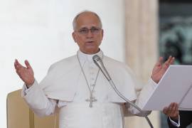 El papa León XIV ofrece su audiencia general en la plaza de San Pedro del Vaticano, el miércoles 9 de septiembre de 2026.