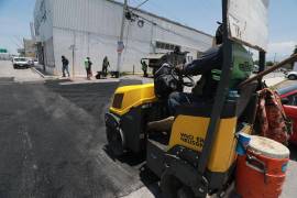 Brigadas del programa “Aquí Andamos” trabajan en la mejora de vialidades y espacios públicos en distintos sectores de Saltillo.