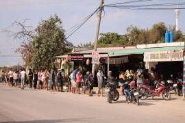 Vecinos de la zona relataron que, durante los hechos, optaron por resguardarse ante el humo y la incertidumbre.