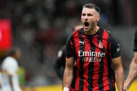 El delantero mexicano Santiago Giménez rompió su sequía goleadora al marcar el primer tanto en la victoria 3-0 del Milan frente al Lecce en la Coppa Italia.