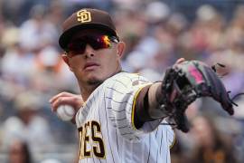 En el más reciente polémico episodio, Manny Machado tocó la pelota en una jugad defensiva para el equipo contrario, lo cual pudo ser marcado como obstrucción, pero no fue así.