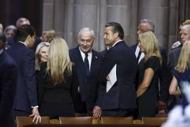 El primer ministro israelí, Benjamin Netanyahu y el secretario de Defensa de Estados Unidos, Pete Hegseth en el funeral del difunto senador Lindsey Graham en la Catedral Nacional de Washington.
