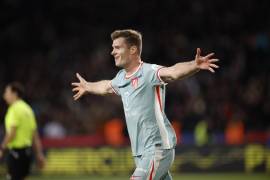 El delantero noruego del Atlético de Madrid, Alexander Sorloth, anotó el gol con el que vencieron al Barcelona en LaLiga.