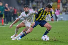 Edson Álvarez disputó sus primeros minutos con el Fenerbahçe en la Europa League, en la victoria 2-1 sobre el Niza en Estambul.