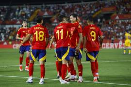 Los jugadores de la selección española de fútbol celebran uno de los goles durante el partido amistoso que los combinados de España y Andorra disputaron.