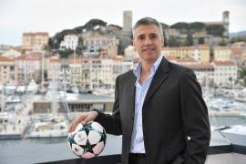 Hernán Crespo estaría cerca de vivir su primera experiencia en la Liga MX al asumir el banquillo del Atlas para el Apertura 2026.