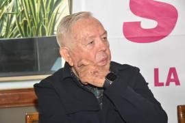 Al afirmar que la política actual se ha convertido en una letrina y que hay que hacer algo por un cambio, el ex secretario de Economía, Fernando Turner, reveló sus aspiraciones de contender por la gubernatura del Nuevo León.