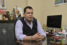 Juan Cristóbal Cervantes, aspirante a la candidatura independiente para Gobernador en Coahuila, se queja de que el INE y el IEC no difundieron su actividad y la aplicación falló.