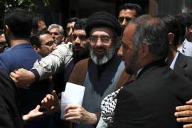 Mojtaba Khamenei, hijo del líder supremo iraní, el ayatolá Ali Khamenei (en el centro), asiste a la manifestación anual del Día de Al-Quds (o Día de Jerusalén) en Teherán, Irán, el 31 de mayo de 2019.
