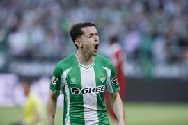 Álvaro Fidalgo celebra su gol con el Real Betis en el empate 2-2 frente al Sevilla FC durante el Gran Derbi disputado en Sevilla, España, por la jornada 26 de LaLiga.