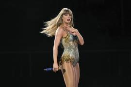 Números. Swift destaca impulsada en gran medida por ‘The Eras Tour’, señalada como la gira más taquillera, con 2 mil 200 millones de dólares acumulados entre 2023 y 2024.