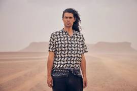 ‘Sirāt: Trance en el desierto’: La escalera de luz sobre un desierto que no perdona