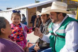 La rehabilitación del canal derivador de agua en el ejido Las Esperanzas inicia con la participación activa de los habitantes de la comunidad, quienes se benefician directamente con la mejora de la infraestructura hidráulica.