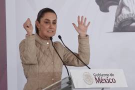 Sheinbaum señaló que México vivió seis sexenios neoliberales en los que, sostuvo, se privatizaron empresas públicas, carreteras y ejidos.