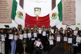Estudiantes participaron como delegados en simulación del Modelo de Naciones Unidas; el Congreso del Estado fue el escenario de los debates de alto nivel.