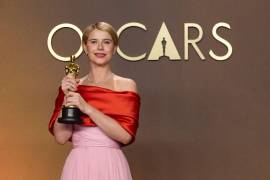 Jessie Buckley accepts the Oscar® for Actress in a Leading Role during the 98th Oscars® at the Dolby® Theatre at Ovation Hollywood on Sunday, March 15, 2026.