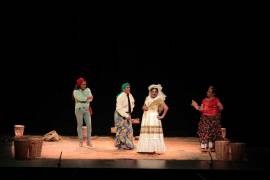 Hermanas que se cuidan: Presentan la obra de teatro ‘Benda’ muxe’’ en Saltillo