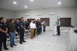 José Fernando Menchaca Reyna encabezó la plática dirigida a servidores públicos de San Juan de Sabinas. La capacitación abordó la atención que deben recibir personas pertenecientes a grupos vulnerables.