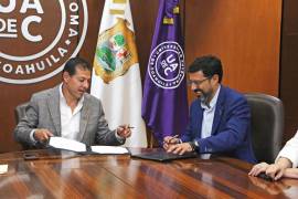 Autoridades de la UAdeC y del Colegio de Notarios del Estado de Coahuila formalizaron un convenio para ampliar la colaboración académica y profesional.