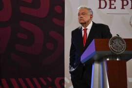 López Obrador presumió que durante su gestión se ha avanzado mucho en el cobro de impuestos a los grandes contribuyentes que antes se negaban a pagar y que hoy son pocos los que tiene adeudos pendientes.