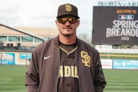 El ex receptor venezolano, de 34 años, fue detenido por agentes de inmigración en el aeropuerto de El Paso durante un viaje de trabajo con los Padres de San Diego.