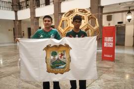 Jesús Emiliano Bruno Dávila, de 16 años, y Gilberto Ledezma, de 13 años, lograron su clasificación tras superar la etapa nacional del certamen y partirán a Asia este domingo.