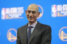 Adam Silver, de 61 años, es el comisionado de la NBA, desde el 1 de febrero de 2014, cuando llegó para sustituir al comisionado David Stern.