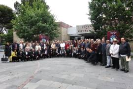 Generaciones de técnicos egresados entre 1967 y 1994 se reencontraron en el Instituto Tecnológico de Saltillo para rendir homenaje a su formación académica.