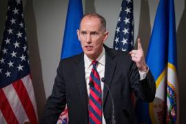 El abogado Chris Madel decide abandonar su campaña para gobernador de Minnesota señalando que las redadas migratorias de Donald Trump son un “desastre total”