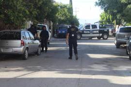 Agentes de la Agencia de Investigación Criminal y personal de Servicios Periciales realizaron las diligencias en el domicilio donde fue localizada la joven.