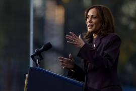 La vicepresidenta estadounidense y ex candidata presidencial demócrata Kamala Harris pronuncia su discurso de concesión a sus partidarios en la Universidad Howard en Washington.