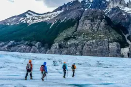 En una breve publicación realizada en X, la SRE, encabezada por Juan Ramón de la Fuente, lamentó el fallecimiento de dos mexicanos en el accidente del parque Torres del Paine, en Chile.