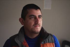 Alberto Castañeda Mondragón posa para un retrato en un apartamento el miércoles 4 de febrero de 2026 en St. Paul, Minnesota. ndragón poses for a portrait at an apartment Wednesday, Feb. 4, 2026, in St. Paul, Minn. (AP Photo/Mark Vancleave)