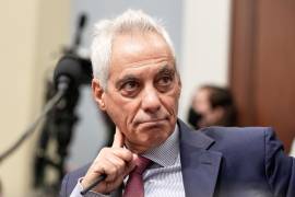 Rahm Emanuel se ha distinguido por ser un demócrata de vanguardia por abordar temas en el centro del debate público.