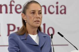 Claudia Sheinbaum condenó la violencia en la marcha del 2 de octubre y reconoció a la policía por su contención. Afirmó que la Fiscalía capitalina investigará a los responsables.