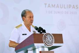 l 1 de diciembre de 2018, el primer día del inicio del gobierno de Andrés Manuel López Obrador y cuando también iniciaba su tío político al frente de la Marina, Manuel Roberto ascendió como secretario particular del Estado Mayor General de la Armada.