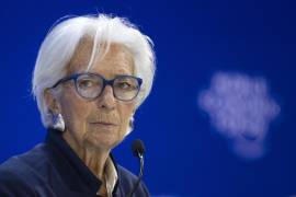 Christine Lagarde, presidenta del Banco Central Europeo (BCE), asiste a una sesión plenaria en la clausura de la 56.ª reunión anual del Foro Económico Mundial (FEM) en Davos, Suiza.