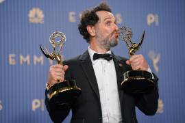 Triunfo. Matthew Rhys fue uno de los grandes ganadores de la noche gracias a su trabajo en ‘La Maldición de Widow’s Bay’.